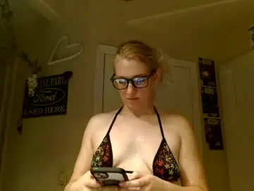 Chaturbate Watch Live Sex Cams of braindeadbetty