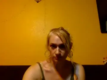 Chaturbate Watch Live Sex Cams of braindeadbetty