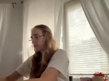 Chaturbate Live Sex Cam of merlenenewcomb