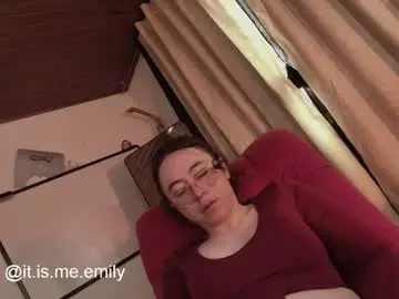 Chaturbate Nude Webcam of emily_pearl_