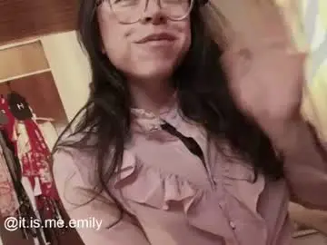 Chaturbate Live Sex Cam of emily_pearl_