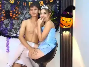 Chaturbate Live Sex Cam of little_rapunsel_