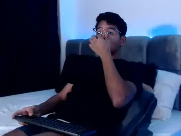 Chaturbate Live Sex Cam of luca_vegas