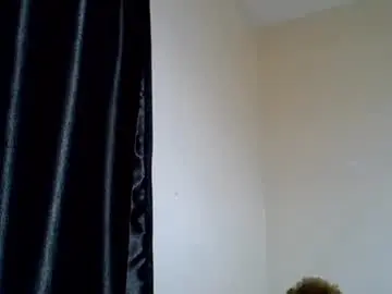 Chaturbate Live Sex Cam of petite_melinda