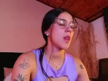 Chaturbate Live Sex Cam of xiiomara_vega