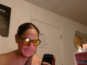 Chaturbate Live Sex of spooky_the_bear1115__