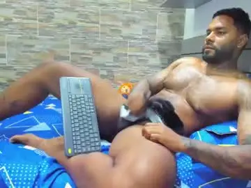 Chaturbate Watch Live Sex Cams of angelo_evans33