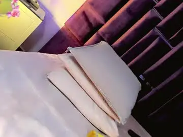Chaturbate Live Sex Cam of camila_vasquezz
