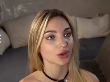 Chaturbate Nude Webcam of beckymadsons