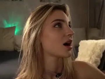 Chaturbate Sex Cam of beckymadsons