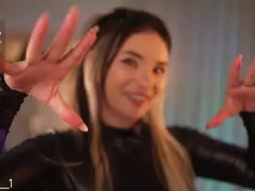 Chaturbate Watch Live Sex Cams of lau__1