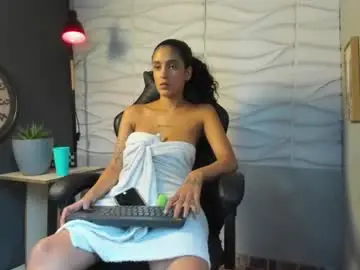Chaturbate Watch Live Sex Cams of layla_707