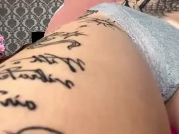 Chaturbate Live Sex Cam of liliandaniels