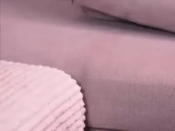 Chaturbate Watch Live Sex Cams of shelleyborom