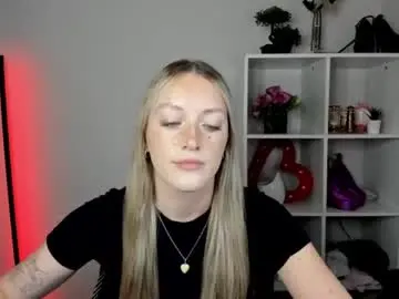 Chaturbate Live Sex Cam of evelynblond