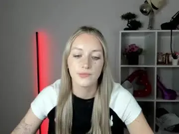 Chaturbate Adult Webcams of evelynblond