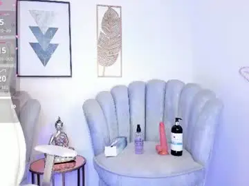 Chaturbate Best live sex cam show of aili_queens