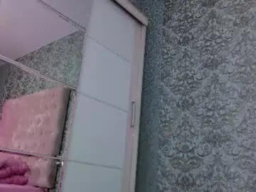 Chaturbate Live Sex Cam of golden_girl__