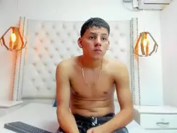 Chaturbate Live Sex Cam of carl_west2