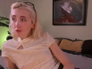 Chaturbate Watch Live Sex Cams of elen__moore