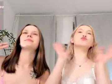 Chaturbate Live Sex Cam of lisaluve