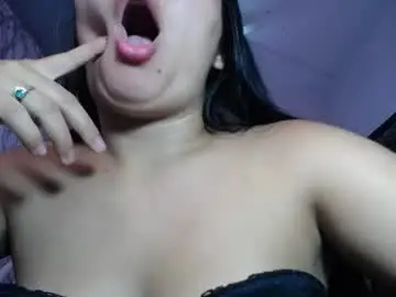 Chaturbate Sex Chat of maylin_hornyy19