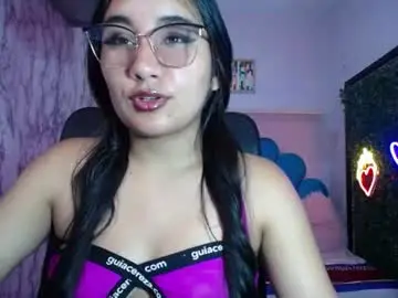 Chaturbate Live Porn of maylin_hornyy19