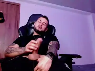 Chaturbate Adult Video Chat of lliamm_2