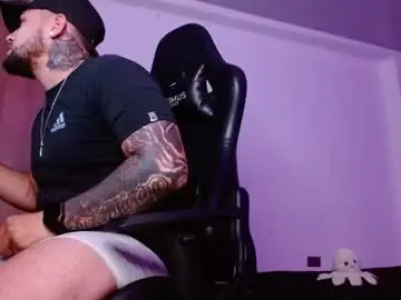 Chaturbate Sex Chat of lliamm_2