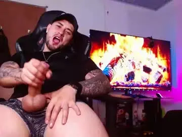 Chaturbate Live Sex Cam of lliamm_2