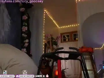 Chaturbate Live Sex Cam of lucy_gooosey