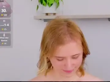 Chaturbate Live Sex Cam of seraphine_star