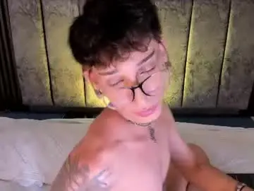 Chaturbate Watch Live Sex Cams of andywiills