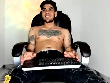 Chaturbate Watch Live Sex Cams of mikee_scooth
