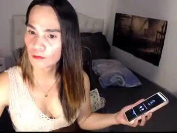 Chaturbate Live Sex Cam of xqueenyasiandomcumx