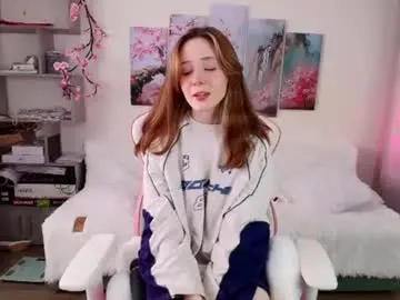 Chaturbate Live Sex Cam of poompoompeach_