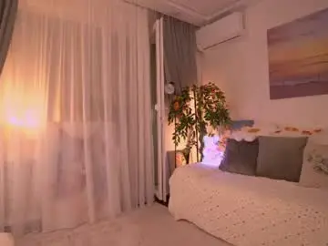 Chaturbate Live Sex Cam of sweety_rinushka_