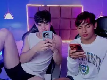 Chaturbate Sex Cam of alejootwink