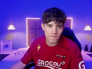Chaturbate Live Porn of alejootwink