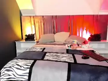Chaturbate Live Sex Cam of jenifer_cruz