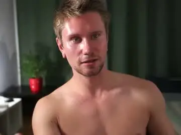 Chaturbate Live Sex Cam of kevin_park