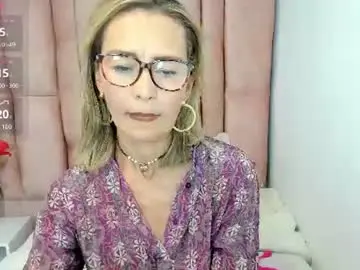 Chaturbate Sex Cam of issa_milf__