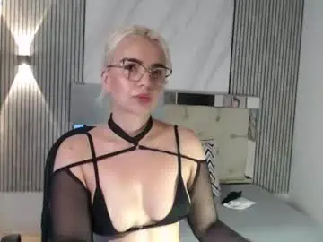 Chaturbate Live Sex Cam of julieta__fox_