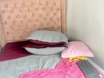 Chaturbate Live Sex of laura_hotties