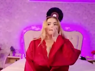 Chaturbate Live Sex Cam of curvyally