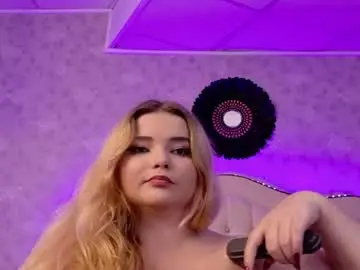 Chaturbate Adult Video Chat of curvyally