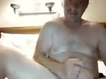 Chaturbate Live Sex Cam of diamonde_steele