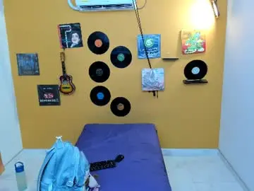 Chaturbate Adult Video Chat of meisevil77
