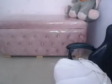 Chaturbate Best live sex cam show of zuri_ch