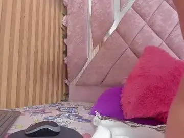 Chaturbate Live Sex Cam of valery__moon__